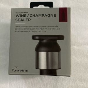 FREE w/ Purchase.  NWT - Rabbit Wine / Champagne Sealer
